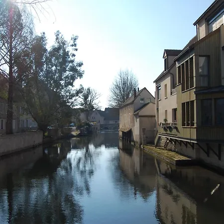 Le Petit Paradis Chartres Exterior photo
